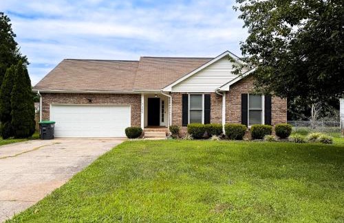 Clarksville House | Aesthetic Home Near Ft Campbell