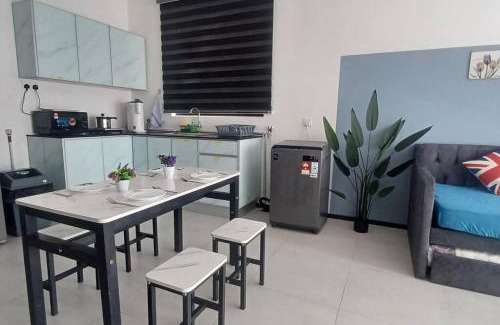George Town Apartment | Aesthetic Urban Suite With Infinite Pool & Gym