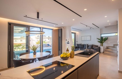 Anissaras Villa | Aethra Deluxe Villa with pool, 700m from Beach