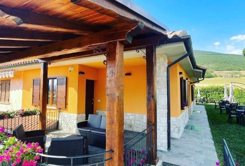 Casali di Serravalle House | Affittacamere Residenza Montedoro