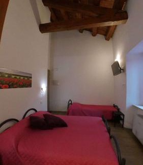 Preci Hotel | AFFITTACAMERE RISTORANTE GUAITA SANT'EUTIZIO