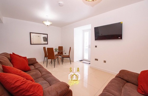 Central Aberdeen Apartment | Affleck Stay 1 - SJA Stays - 2 Bed With Parking
