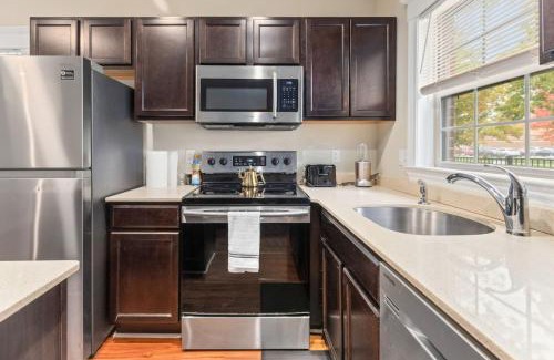 Midtown Apartment | Affordable 1-BR by DMC Detroit
