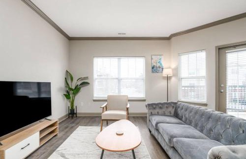 Indianapolis Apartment | Affordable 1BD Keystone