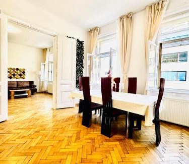 Schottenfeld Apartment | Affordable 1BR & 1LR Apt, 7 Min to Westbahnhof