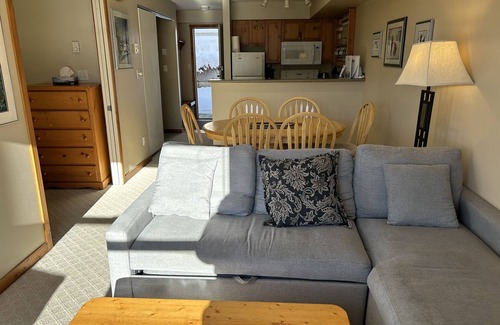 Silver Star Mountain Condo | Affordable fully equipped Creekside condo - gas fireplace, BBQ, pet-friendly!