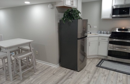 Montgomery Condo | Affordable Condo on the Lake