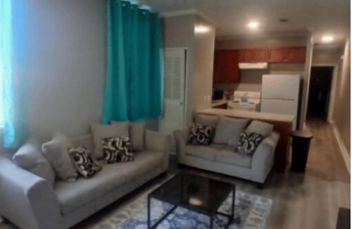 Plum Orchard Apartment | Affordable Duplex/4 Beds with 2 bath