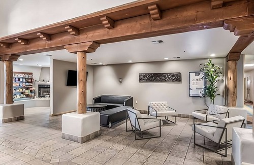 Palm Valley Hotel | Affordable Getaway at Red Lion Inn & Suites Goodyear Phoenix! Free Breakfast!