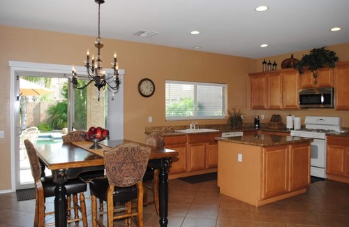Sheely Farms House | Affordable Luxury 4000 sqft. 6BR -Pool, Spa & Pool Table-Permit #STR-2025-000902