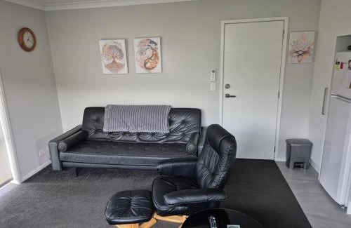 Pukekohe Apartment | Affordable Luxury One Bedroom Apartment in Pukekohe