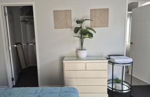 Pukekohe Apartment | Affordable Luxury One Bedroom Apartment in Pukekohe