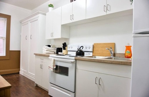 Moose Jaw Apartment | Affordable Micro Suite, Parking, 4k Smart TV, Downtown, WiFi