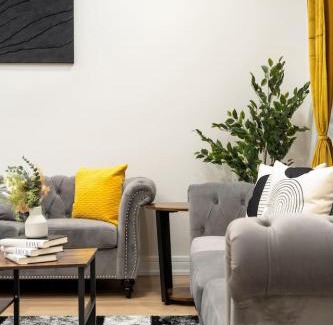 Bronzeville Apartment | Affordable Private Room 2 - Shared