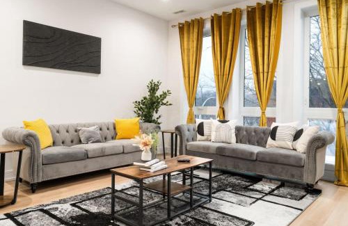 Bronzeville Apartment | Affordable Private Room - Shared