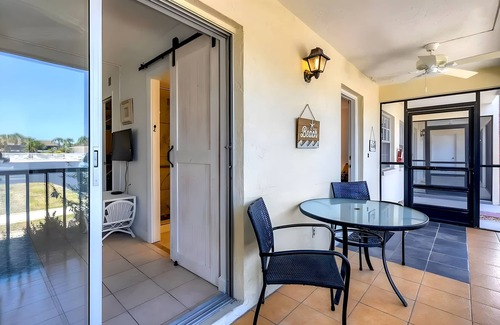Englewood South Condo | Affordable Relaxation at Palm Manor