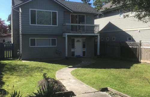 Richmond House | Affordable, safe, and quiet 15 min from YVR and 5 min walk to great strip mall
