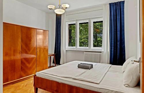 Drumul Taberei Apartment | AFI Mall 3 Bedrooms Apartment - Perfect for Families or Groups