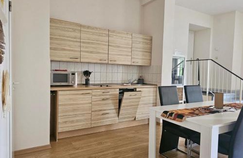 Kleinwelka Apartment | African Style in Kleinwelka