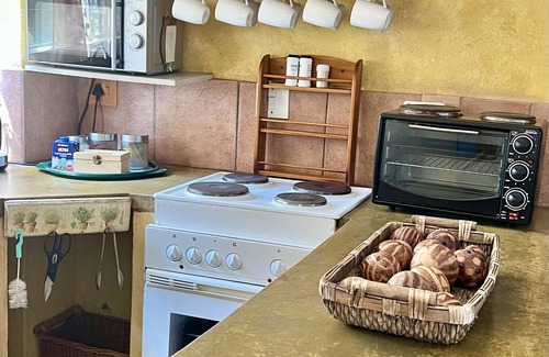 Nelspruit Apartment | Africanstyle garden Apartment - LoerieRoep Unit 2