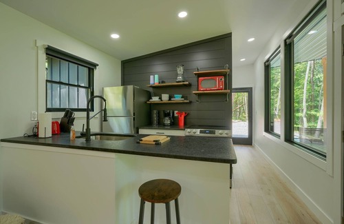 Logan Cabin | Afternoon Delight at Trickle Creek at Hocking Hills