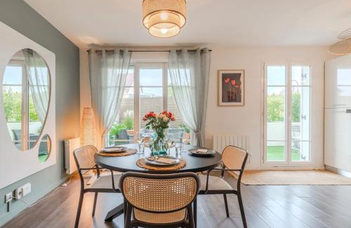 Magny-le-Hongre Apartment | Agapé by Kleidos -Disney à 10min, T2 , 4P, Parking gratuit et terrasse