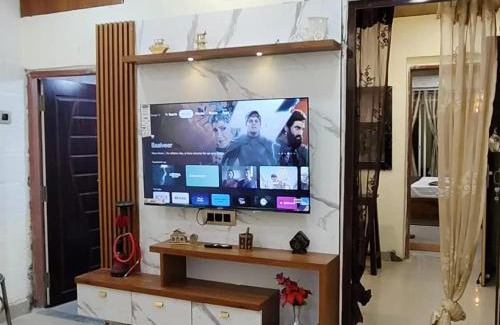 Sigra Apartment | Agastya HomeStay by PR