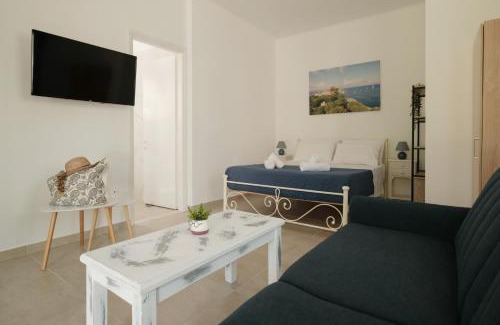 Pelekito Apartment | Agatha's central bright modern luxury apartment-2