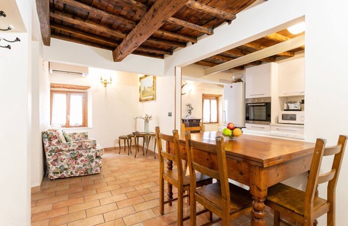 Santo Spirito Apartment | Agatha, Unique 3 Br Apartment By Halldis
