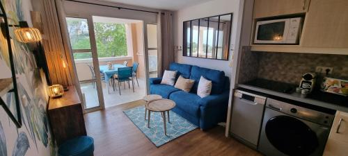 Cap Esterel Apartment | Agay Cap Esterel Village Allée Fleurs - F2 Clim vue golf et mer - Grande terrasse plein sud