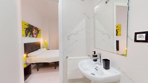 Caleta de Velez Apartment | Agd Living 1