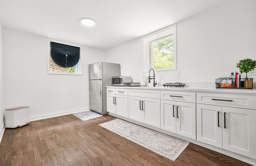 Church Street House | Age 25+ Serene Guest Suite Minutes to Mercedes Benz Stadium, Hartsfield-Jackson