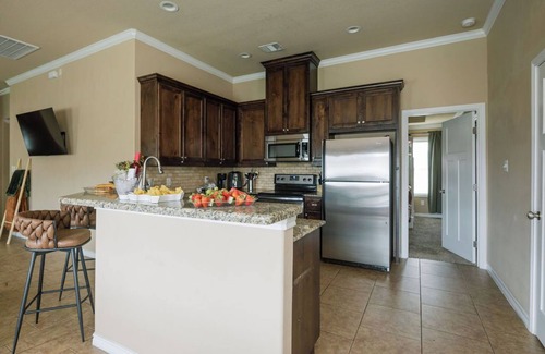 College Station House | Aggieland Escape | 5BR w/Backyard Theater + Mins to A&M