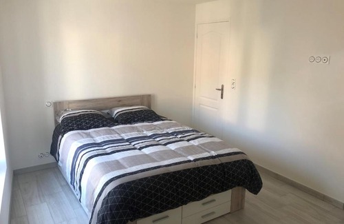 Romorantin-Lanthenay House | Agréable maison climatisée avec cour