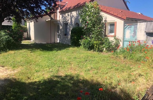 Romorantin-Lanthenay House | Agréable maison climatisée avec cour