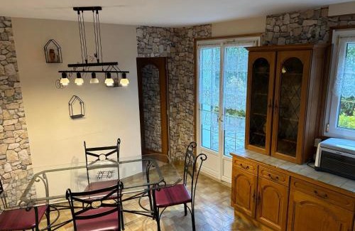 Saint-Dizier Apartment | Agréable maison de ville avec tout à proximité