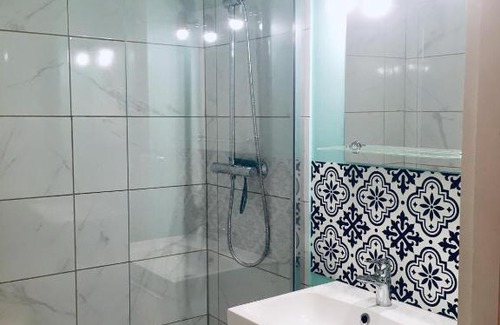 Bagneres-de-Luchon Apartment | Agréable studio neuf avec vue + parking gratuit
