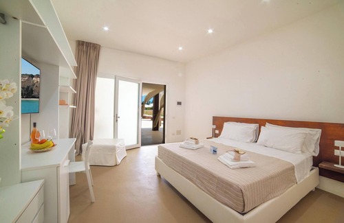 Melendugno Hotel | Agricola Chiani 2 Quad room Relax&Pool, Melendugno, Italy
