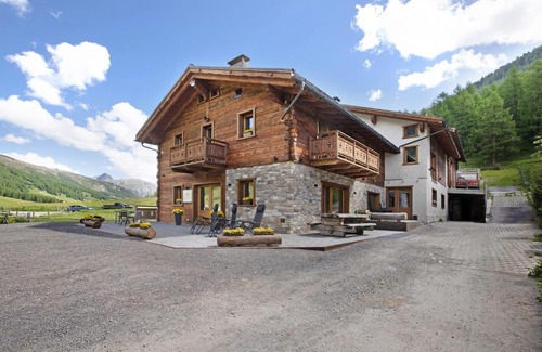 Livigno Apartment | Agriturismo Bosco d'oro 1