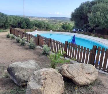 Aglientu House | agriturismo gli olivastri appartamento raggio di sole , con piscina e vista mare ,climatizzatore,wifi