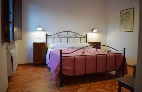 Castelraimondo House | Agriturismo Il Colle Del Contadino
