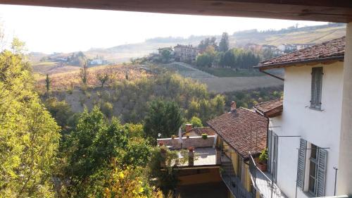Barolo House | Agriturismo La Terrazza sul Bosco