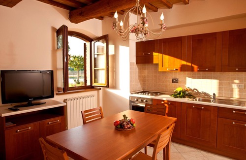 Cannara Apartment | Agriturismo Le Rondini- APARTMENT WITH GAZEBO