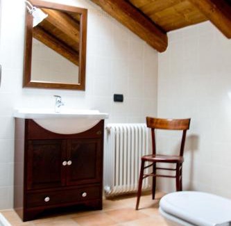 Govone Bed & Breakfast | Agriturismo Monbertola
