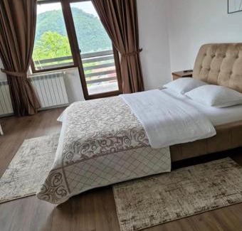 Rebrisoara House | Agropensiunea La Uța