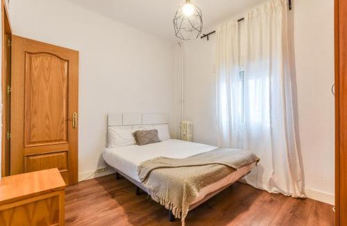 Adelfas Apartment | AH- Retiro VIII - Estilo urbano en el corazón de Madrid