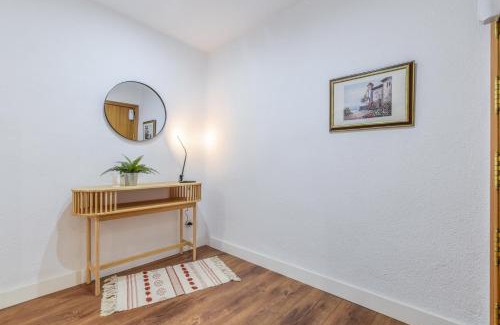 Adelfas Apartment | AH- Retiro VIII - Estilo urbano en el corazón de Madrid