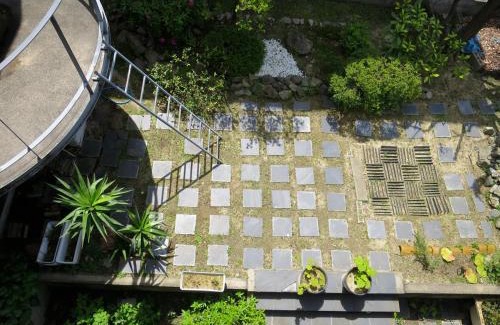 Suita Bed & Breakfast | AH87 Osaka