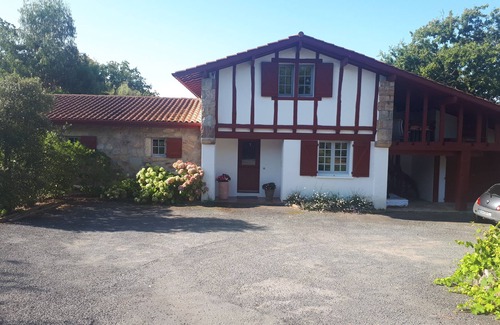 Ahetze House | Ahetze, between Biarritz and St Jean de Luz House + swimming pool and parking lot *