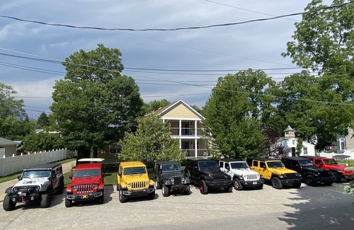 Put-in-Bay Hotel | Ahoy Inn Guesthouse